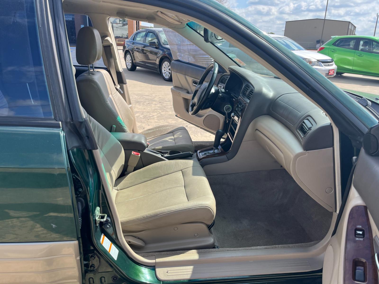 2003 green /TAN Subaru Outback Limited Wagon (4S3BH686737) with an 2.5L H4 SOHC 16V engine, 5-Speed Manual Overdrive transmission, located at 14700 Tomball Parkway 249, Houston, TX, 77086, (281) 444-2200, 29.928619, -95.504074 - Photo #11